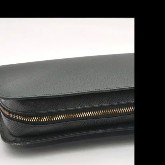 AUTHENTIC LOUIS VUITTON TAIGA BAIKAL GREEN LEATHER CLUTCH BAG - Picture 5 of 12